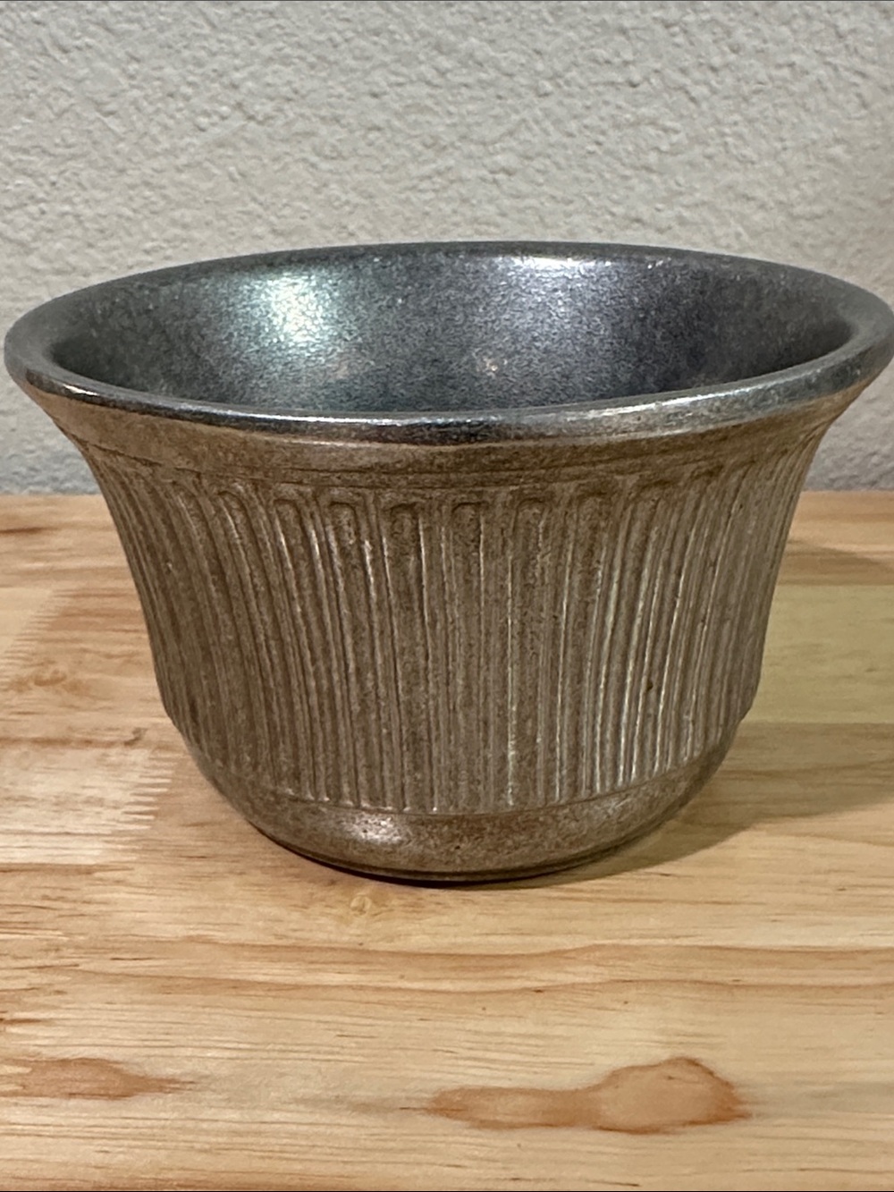 Vintage Wilton Armetale Ribbed Cachepot Planter/Flower Bowl